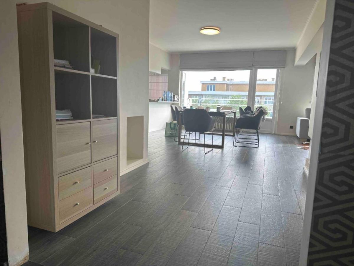 Clam，Grand Apartment In Uccle Brussel Bagian luar foto
